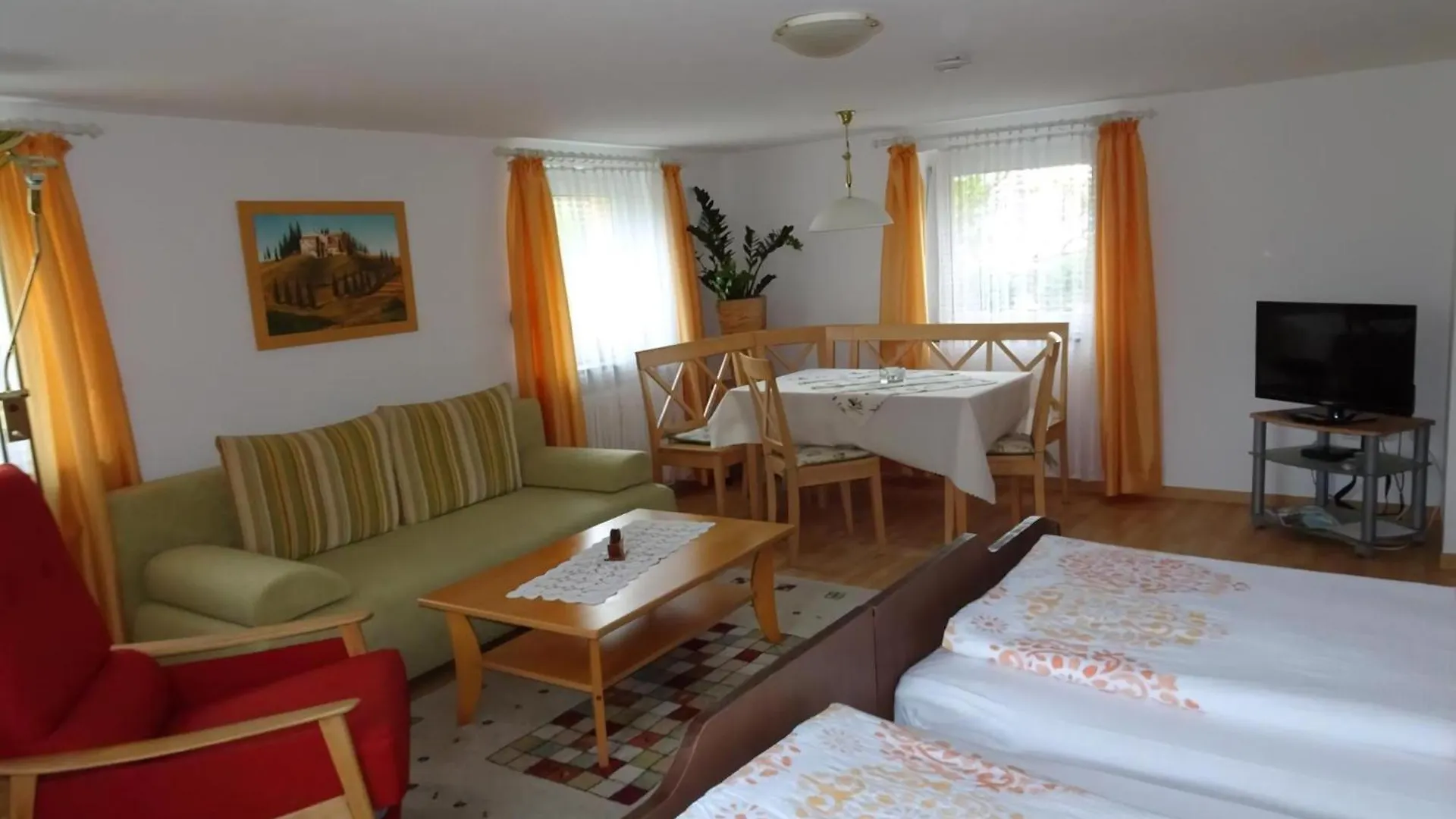 באד קיסינגן Nette Wohnung In Garitz Mit Garten Und Terrasse גרמניה