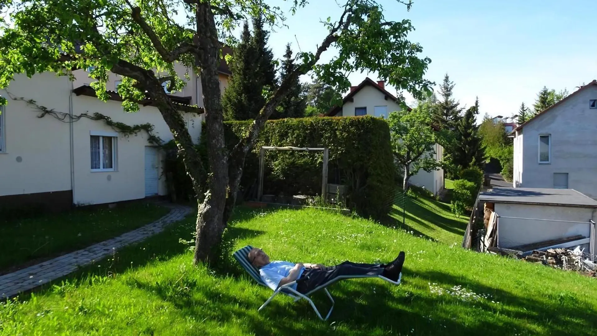 דירה באד קיסינגן Nette Wohnung In Garitz Mit Garten Und Terrasse